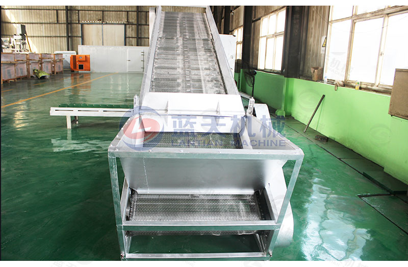 地瓜干網(wǎng)帶式烘干機(jī)廠家實拍