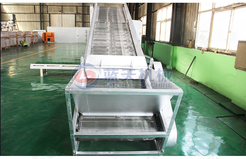 牧草網(wǎng)帶式烘干機(jī)廠家實(shí)拍